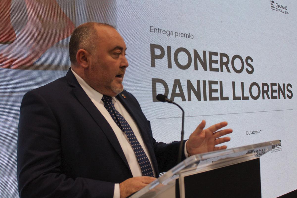 La Diputación de Castellón reconoce la labor de Carlos Camahort.