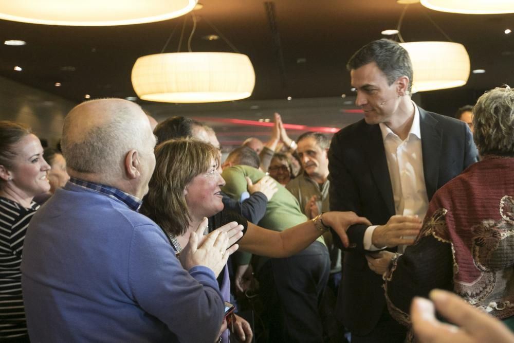 Asamblea con Pedro Sánchez en Oviedo