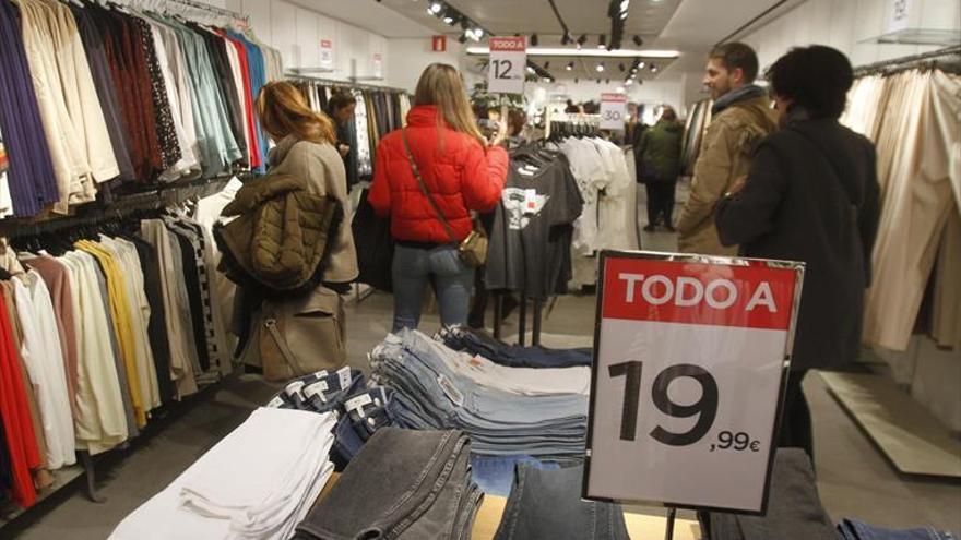 Las rebajas desploman el precio de vestido y calzado y sitúa el IPC de Córdoba en el 0,1%