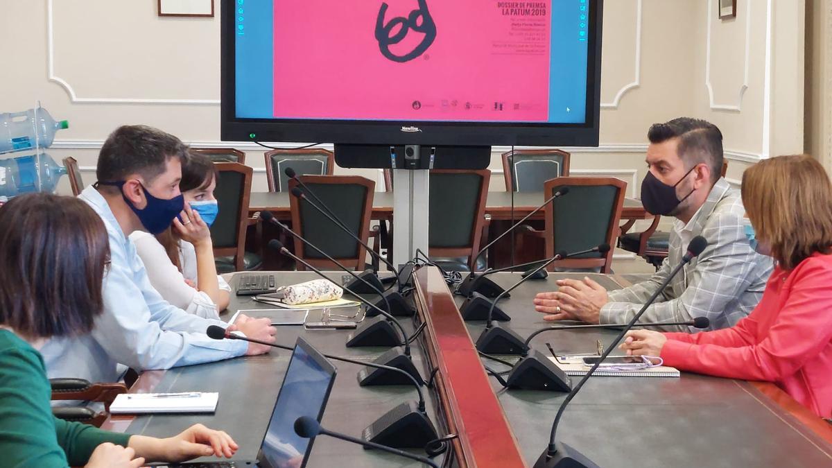 La reunió entre els representants del govern de Berga i el de València