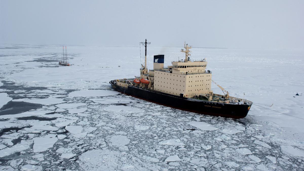 Una de las consecuencias del calentamiento global es el derretimiento del hielo en los polos.