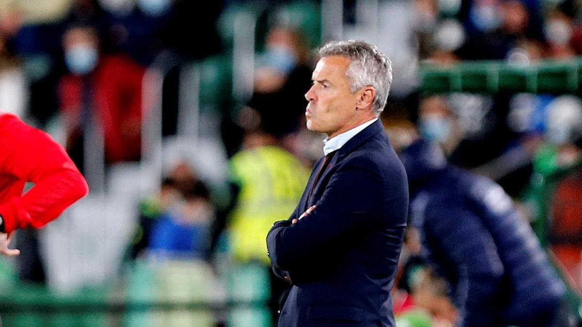 El Elche destituye a Fran Escribá tras la derrota ante el Betis