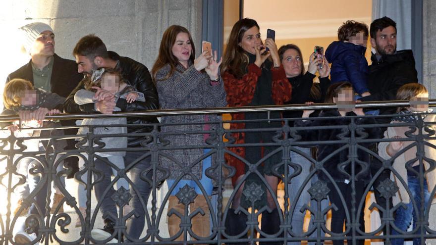 Sara Carbonero e Iker Casillas disfrutan de la Cabalgata en Vigo