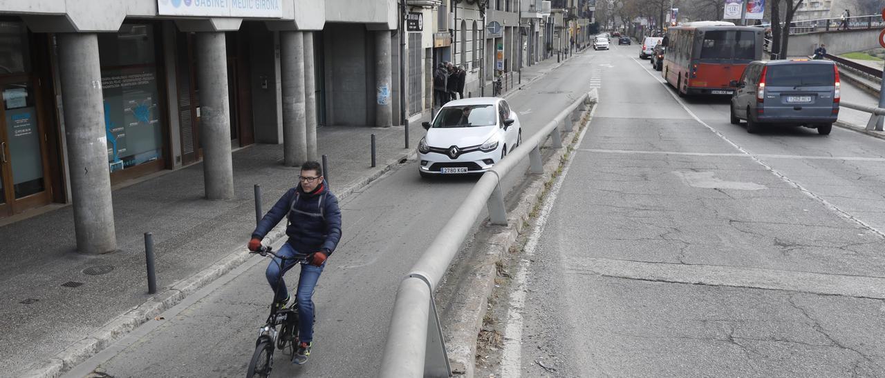 El tram on s’intervindrà per ampliar la vorera al carrer del Carme.