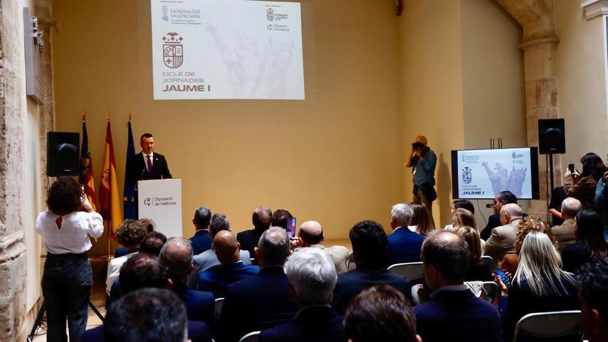 presentación delos  actos del 25 d'Abril en la Diputación de Valencia. Sobre Jaume I