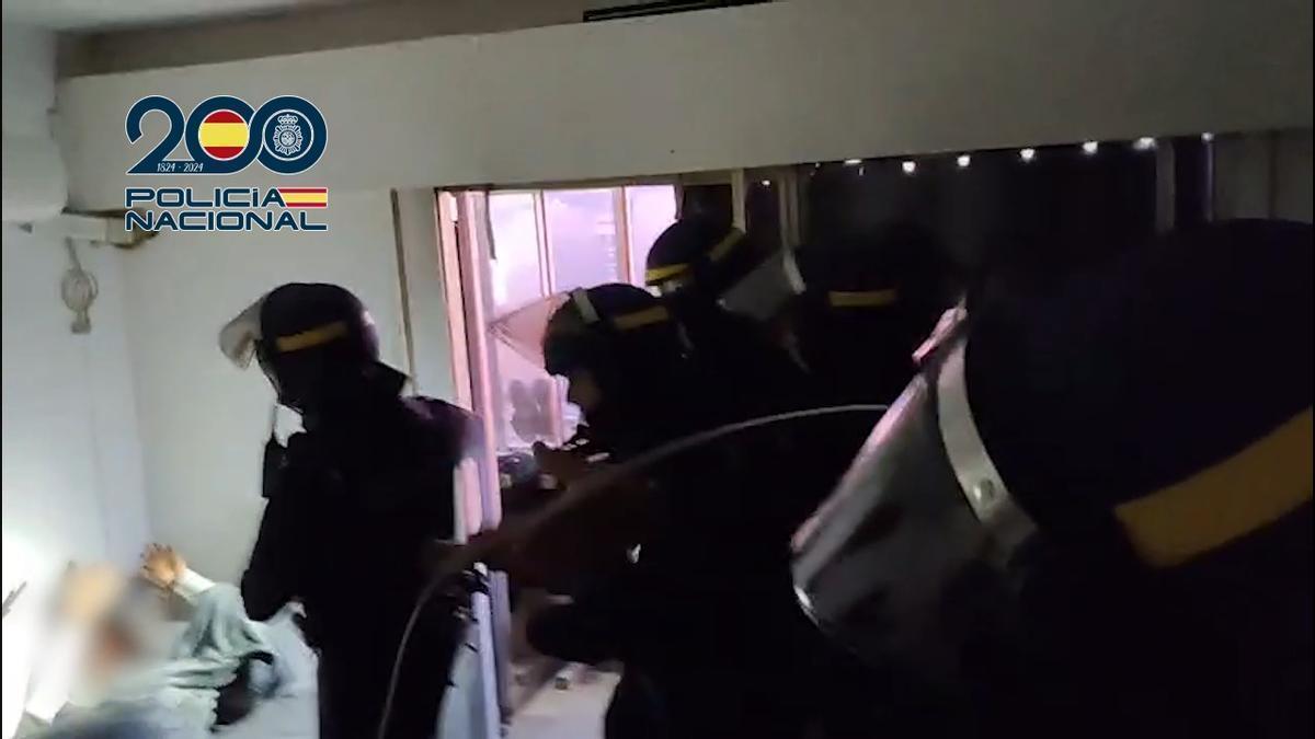 Dos detenidos en Torremolinos de un punto de venta de droga en el que un cliente recibió un disparo