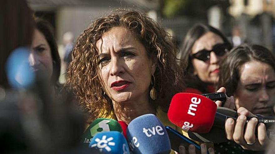 La ministra d&#039;Hisenda, María Jesús Montero, aposta per la creació de nous impostos.