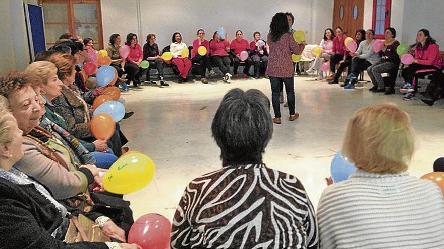 Taller de Sonrisas para celebrar el Día de la Mujer