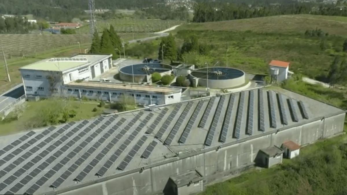 Planta fotovoltaica na depuradora de Tremoedo.
