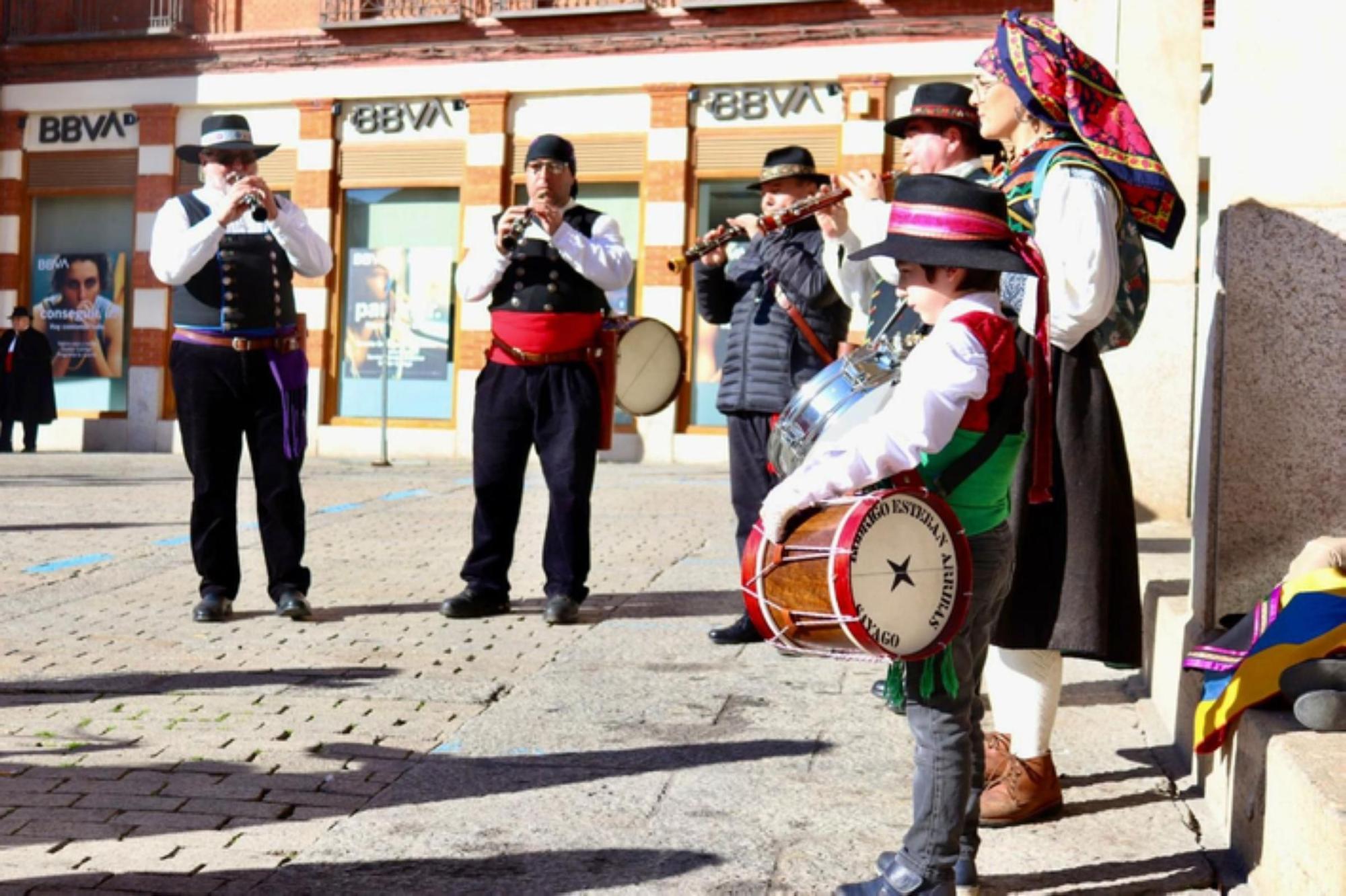 GALERÍA | Así de bien lo pasan en Benavente por Las Candelas