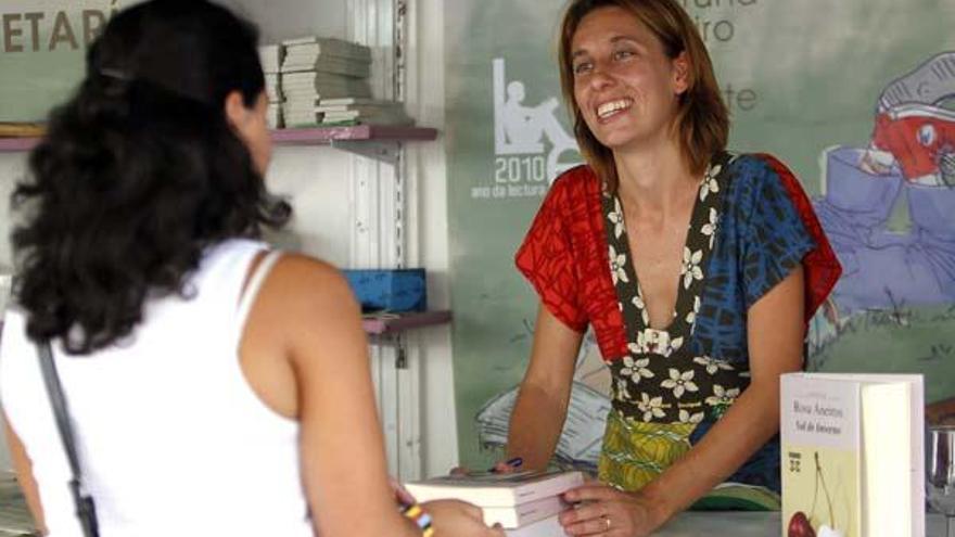 Autógrafos a más de 30 grados en la Feria del Libro