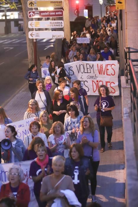 Marxa noctura en rebuig dels feminicidis en Xàtiva