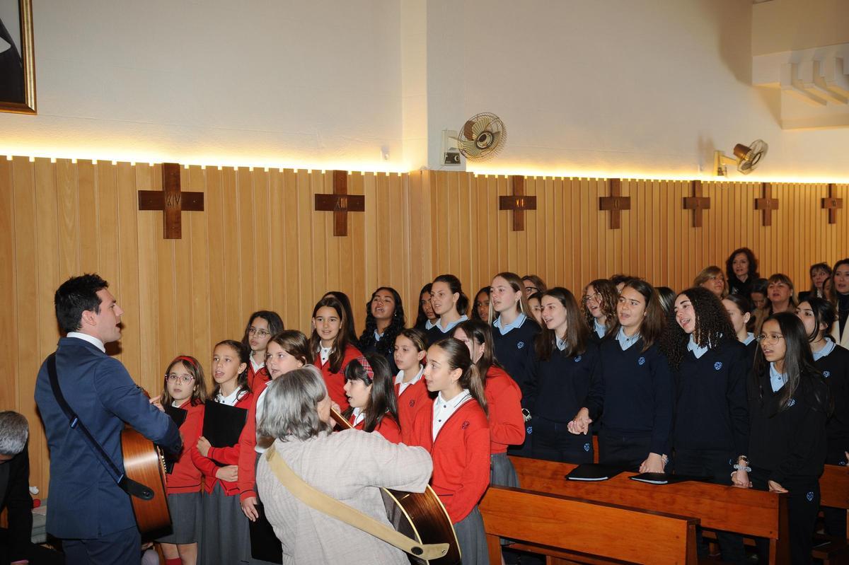 Un momento de la actuación del coro Un momento de la actuación del coro