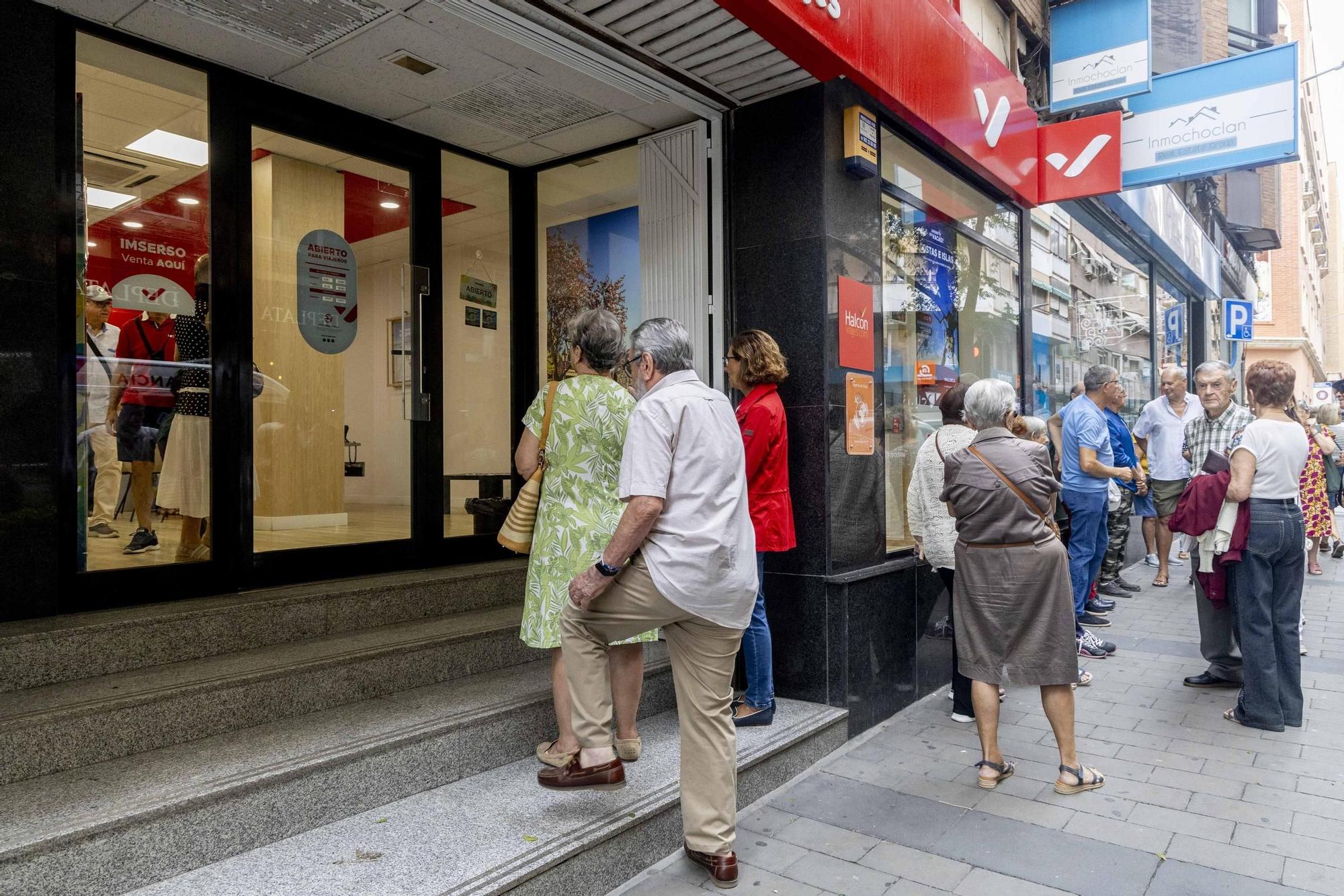 Las colas del Imserso en Alicante