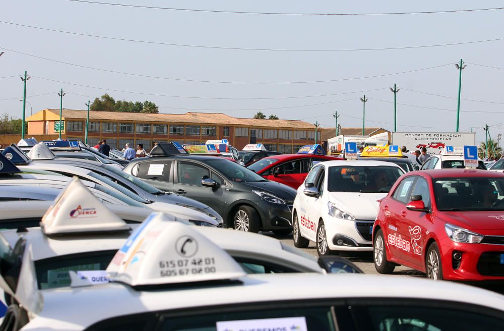 Manifestación de las autoescuelas malagueñas.