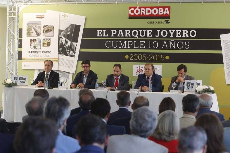Diario Córdoba presenta la revista del décimo aniversario del Parque Joyero.