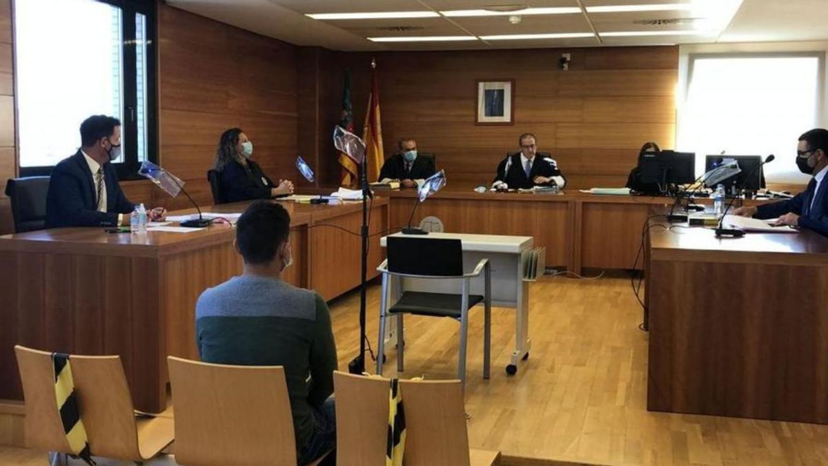 Imagen del condenado, durante el juicio en Castelló. | LEVANTE-EMV