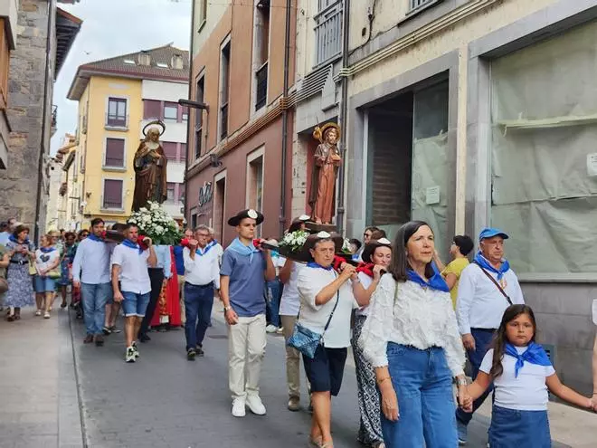 La procesión de Santiago y Santa Ana, en imágenes
