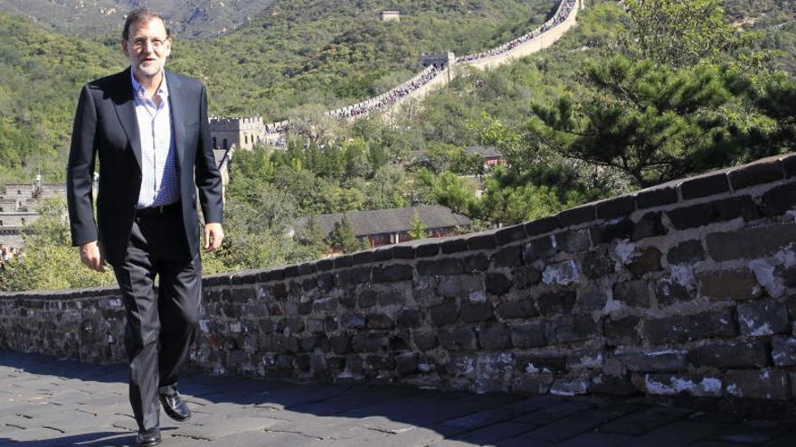 Mariano Rajoy en su visita a la Gran Muralla en China.