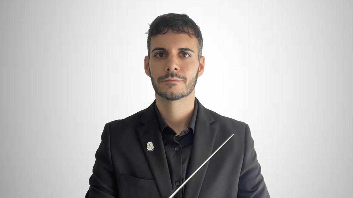 Javier Bezares.