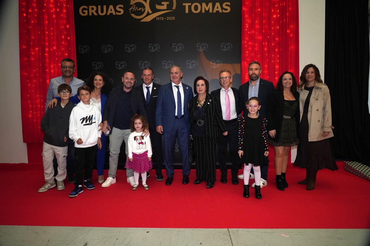 Galería de fotos de la gala del 50º aniversario de Grúas Tomás en Vila-real