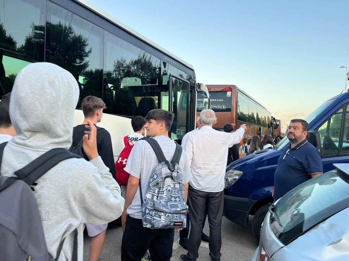 Catarroja pone autobuses gratuitos para acudir a la PAU.
