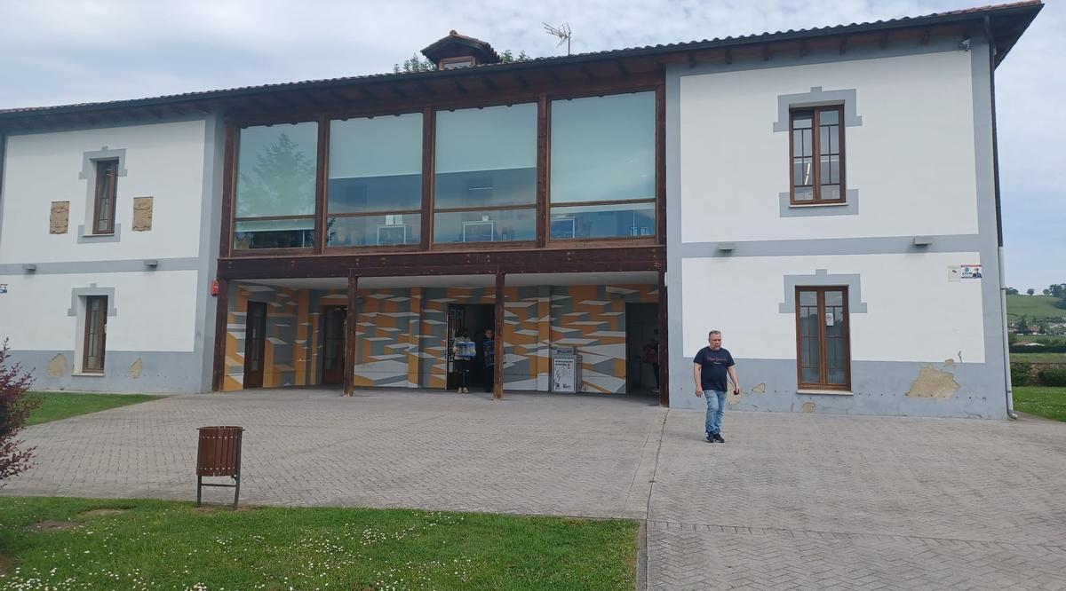 Leer en un palacio: así es la biblioteca de Lugo de Llanera, instalada en una casona del siglo XVII Leer en un palacio: así es la biblioteca de Lugo de Llanera, instalada en una casona del siglo XVII