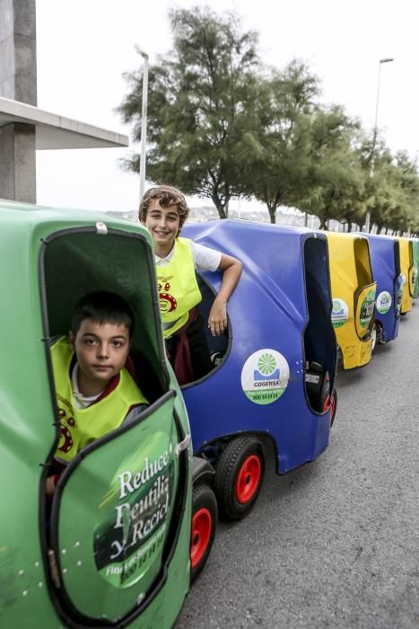 Visita de colegios a una gymkana en el Muro San Lorenzo para celebrar el Día Mundial sin Coche