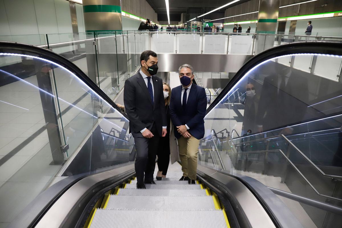 Pruebas en el tramo del metro de Málaga y visita a la estación de Atarazanas