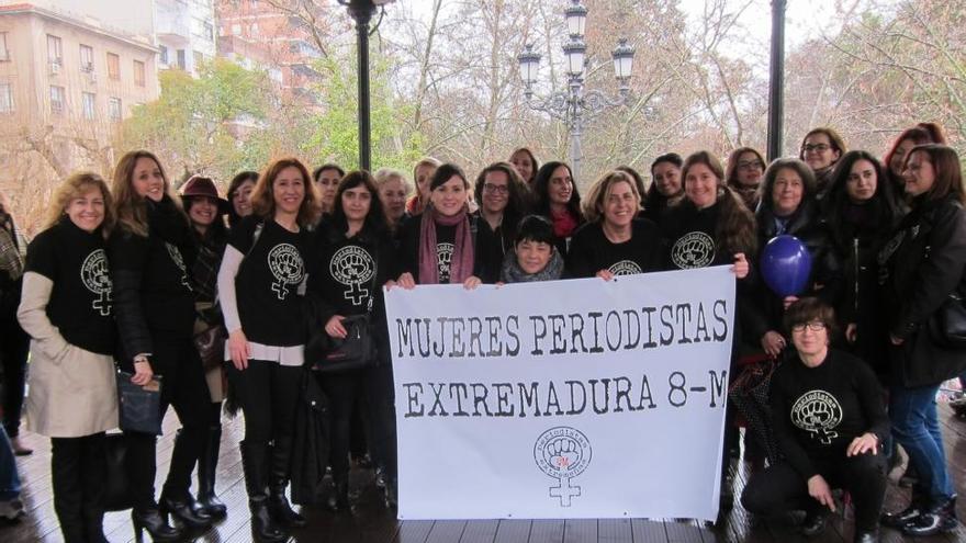 Las periodistas extremeñas reclaman el acceso a los puestos y la conciliación