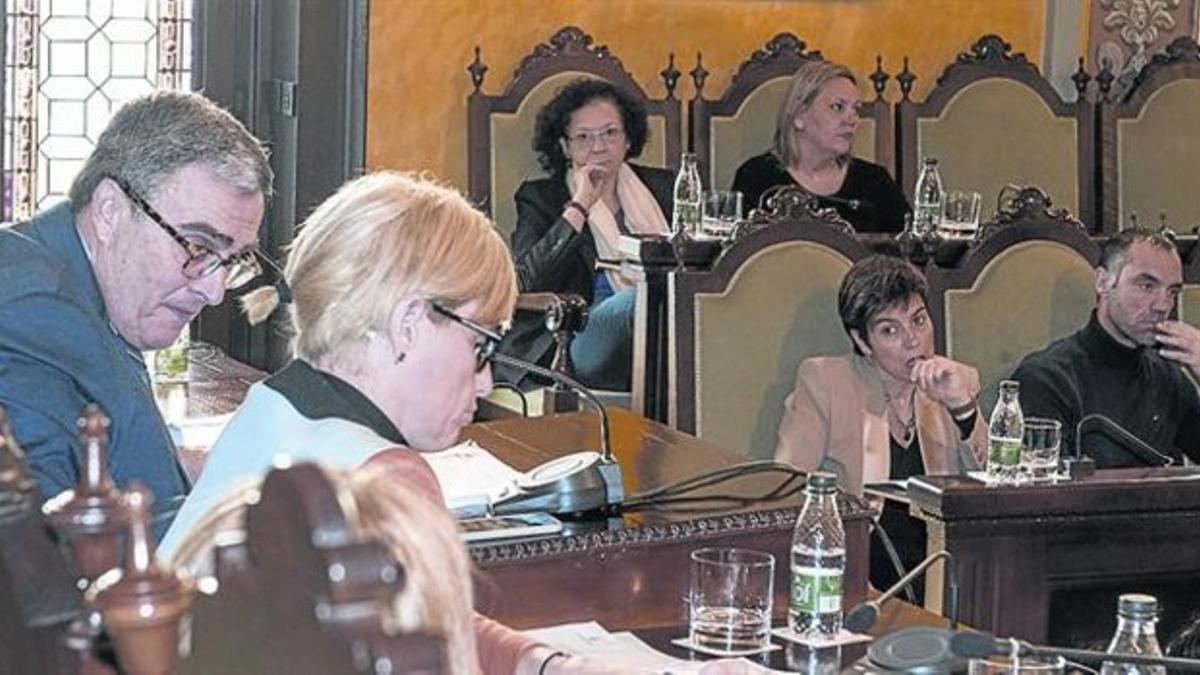 Separados 8 Marta Camps ya no se sentó ayer al lado del alcalde de Lleida, Àngel Ros.