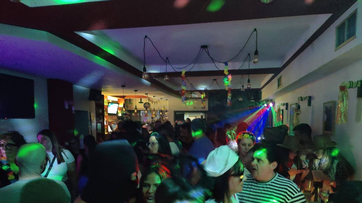 El Carnaval de Verán en uno de los locales de Banda do Río.
