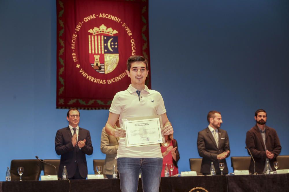 150 alumnos recogen en la UA sus diplomas de la Olimpiada del Saber