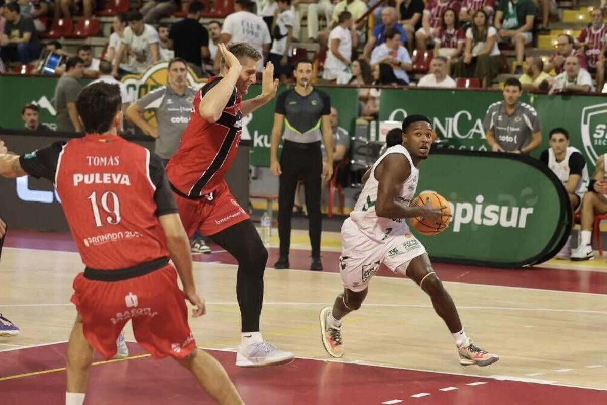 El estreno del Cajasol Coto Córdoba en la Copa de Andalucía, en imágenes El estreno del Cajasol Coto Córdoba en la Copa de Andalucía, en imágenes