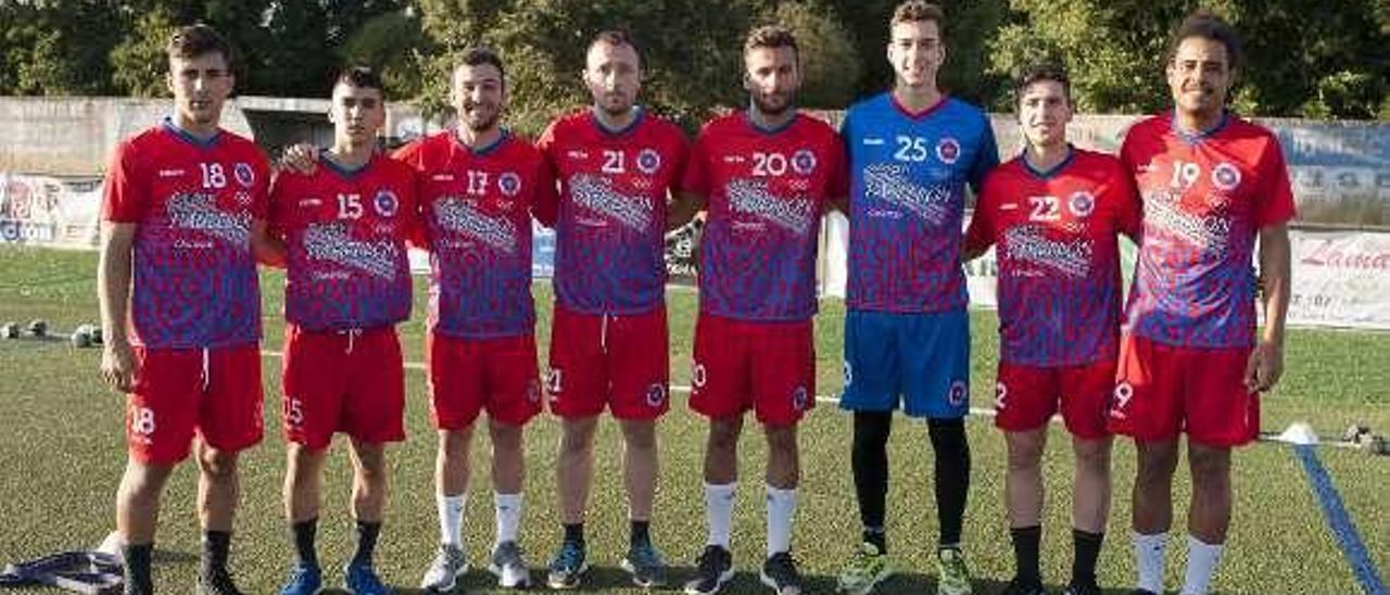 Los nuevos jugadores de la Unión Deportiva Ourense. // Brais Lorenzo