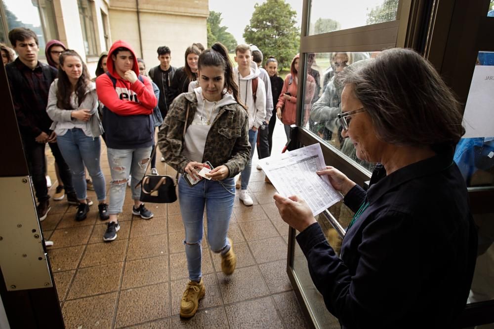 EBAU 2019 en Asturias: primer día de exámenes de selectividad en Gijón