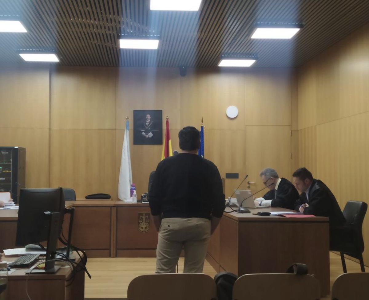 El acusado en la sala de vistas del Penal 2. | FDV