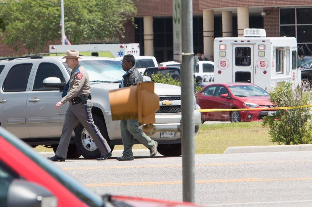 Un tiroteo deja varios muertos y heridos en un instituto de Texas