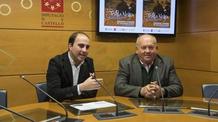 El diputado Pablo Roig junto al alcalde de Albocàsser, Antonio Querol.