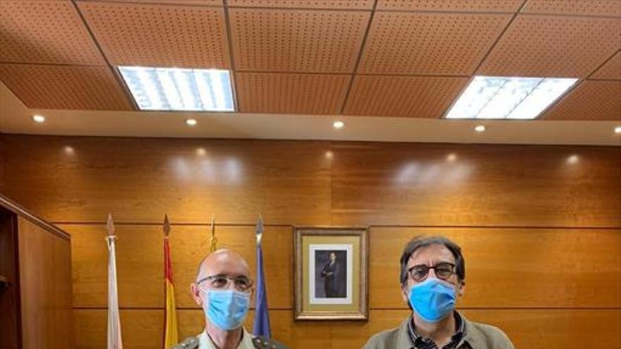 Visita del delegado de Defensa en Aragón