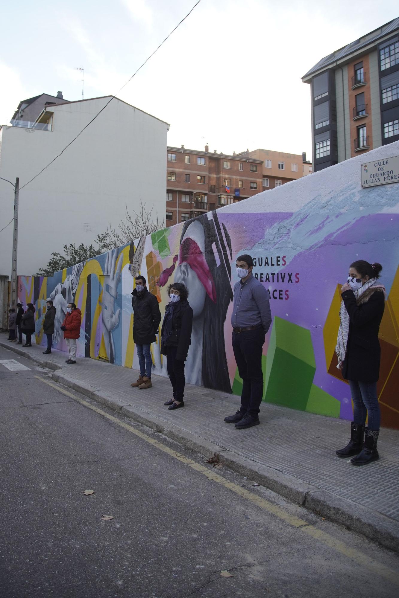 Las mejores imágenes de la inauguración del nuevo mural de Fundación Personas y Kobas