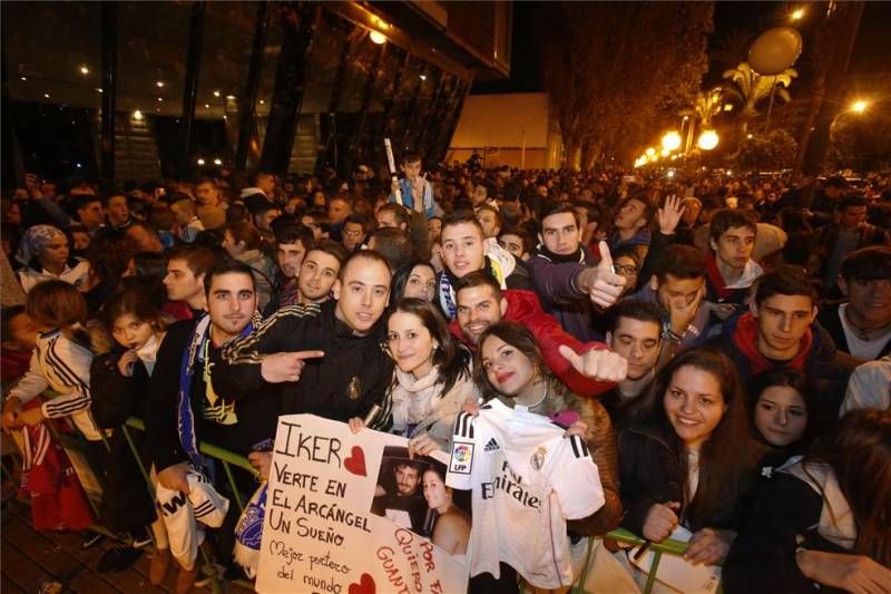 Multitudinaria llegada a Córdoba del Real Madrid