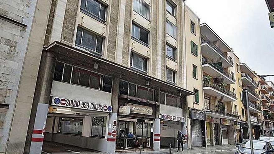 Cuatro heridos al desprenderse un ascensor y caer tres pisos en Palma