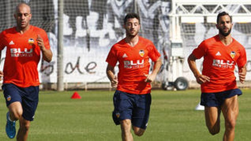 Nando se va al Alavés y el VCF confía en cerrar los fichajes de Guedes y Pereira