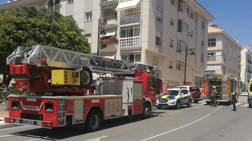 Un incendio en una cocina obliga a desalojar a 25 vecinos de un edificio en Altea