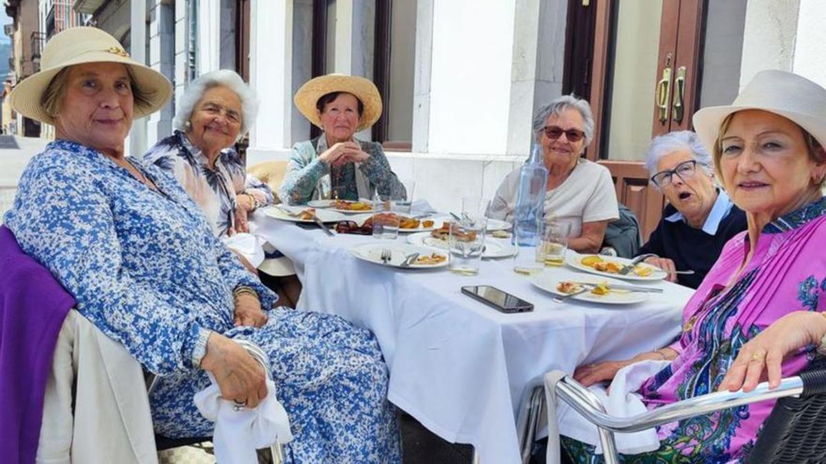 Pravia, una comida en la calle de récord.