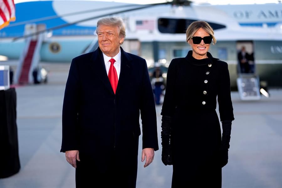 Trump y su esposa Melania, el miércoles pasado en la base aérea de Maryland.