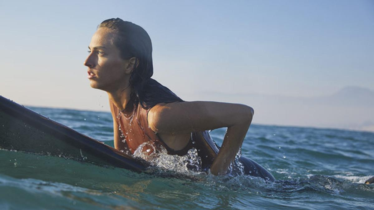 La última colección de deporte de Oysho se centra en el mundo del surf