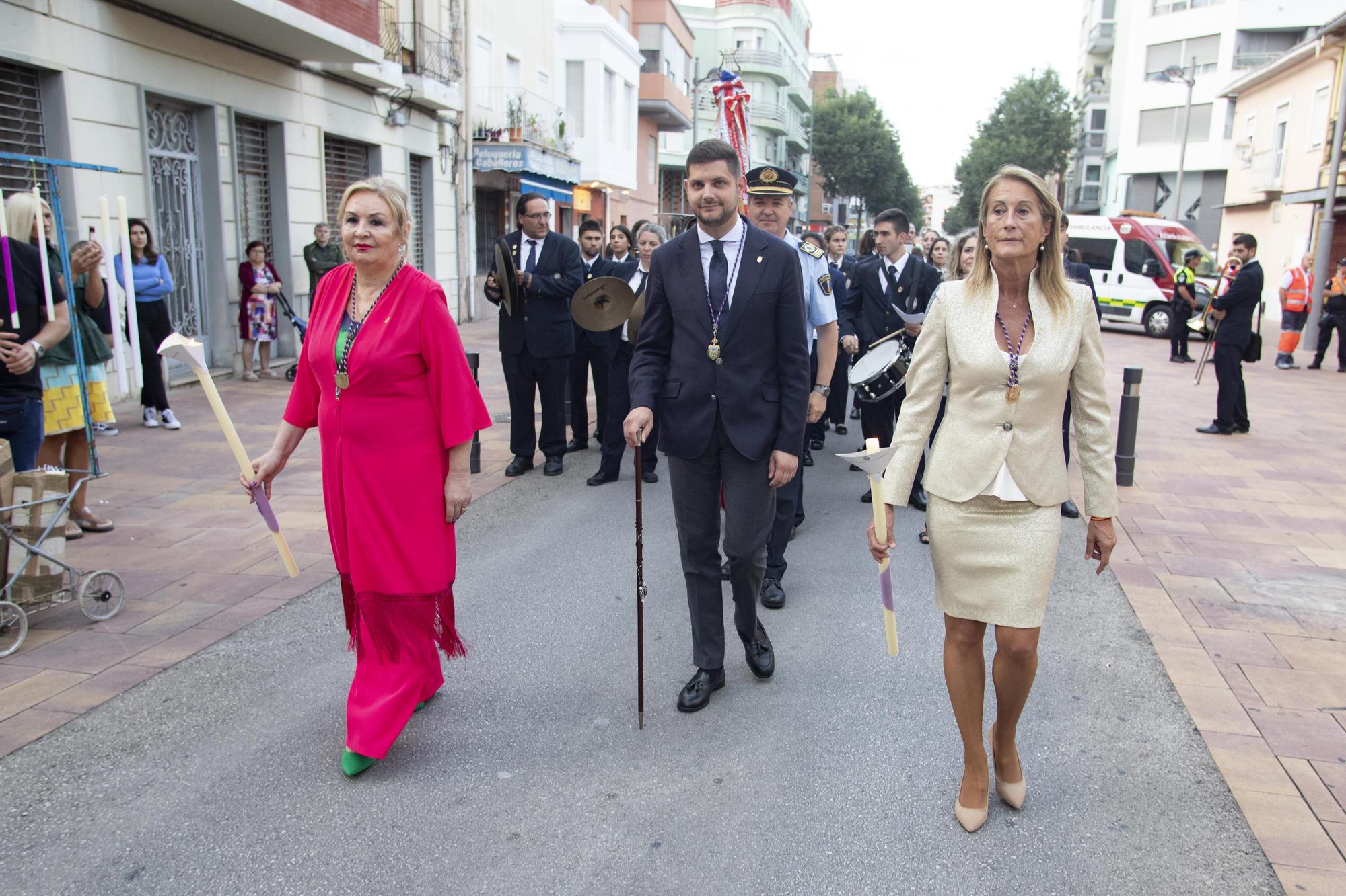 La procesión de la Mare de Déu de Gràcia, el día de las elecciones, en Gandia.