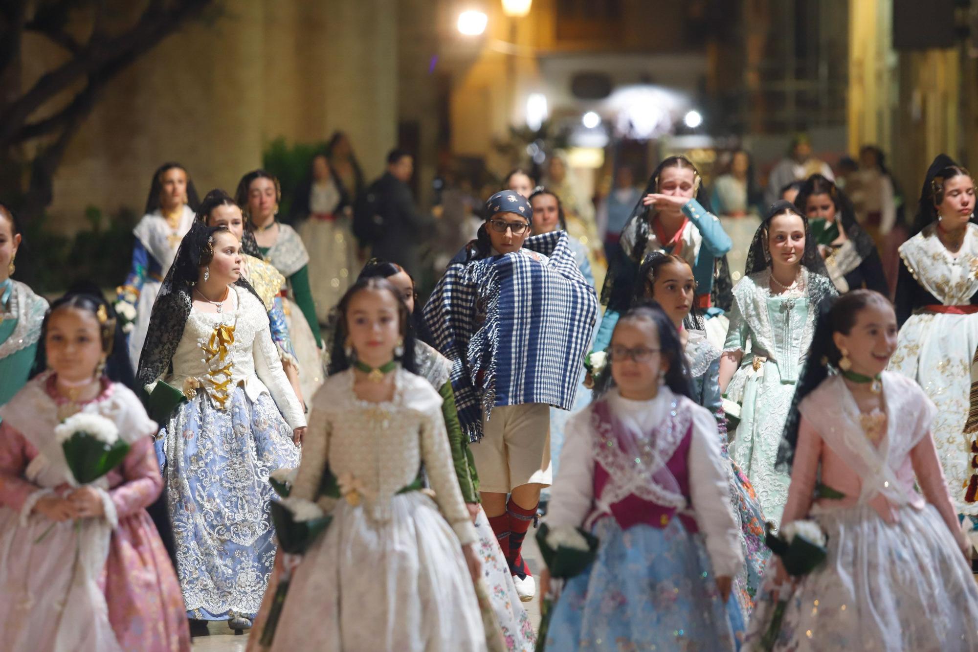 Búscate en el segundo día de la Ofrenda en la calle San Vicente entre las 22 y las 23 horas